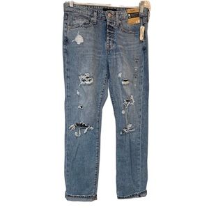 NWT: AERO BOYFRIEND Real Original Denim Distressed Jeans size 2